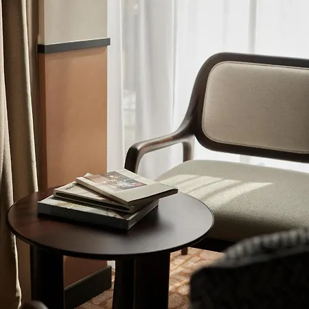 Отель Le Parchamp, A Tribute Portfolio Hotel, Paris